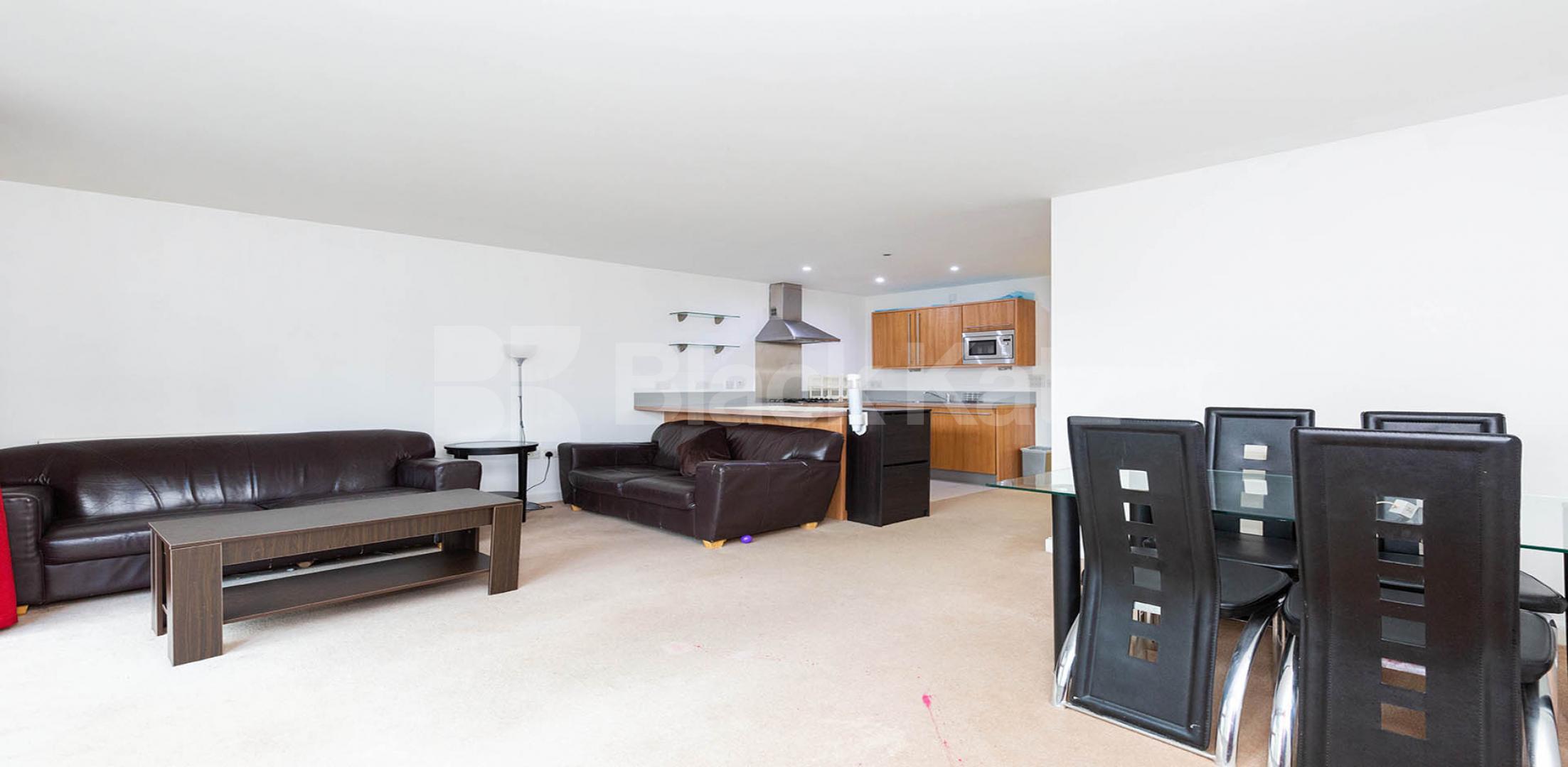 			2 BED 2 BATH!, 2 Bedroom, 1 bath, 1 reception Flat			 Eden Grove, HOLLOWAY 